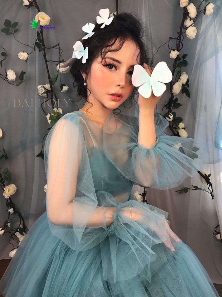 Chúc cô hạnh phúc trên mọi con đường mình chọn.