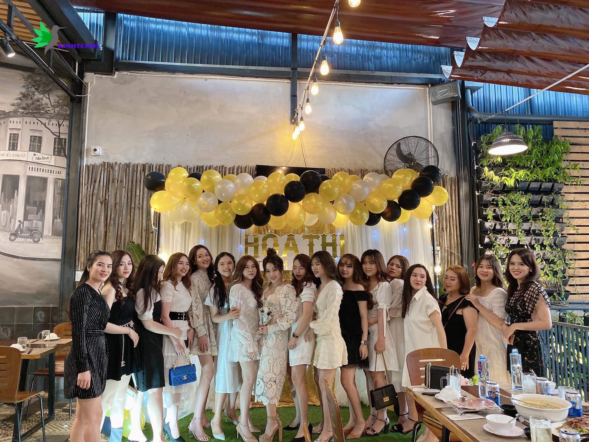 Hiện tại studio có hơn 30 học viên theo học và làm việc tại đây