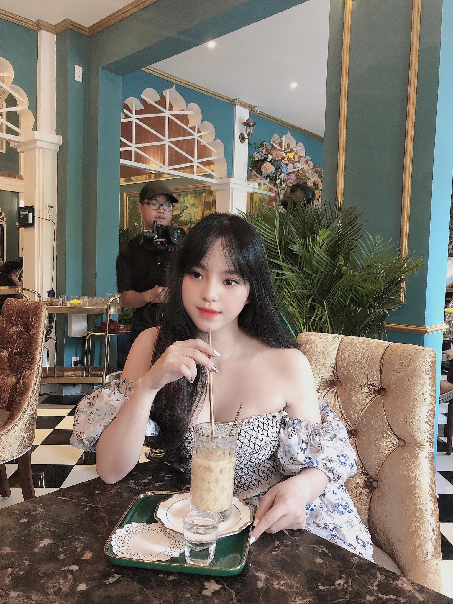 Trong tương lai, Hà Nhi muốn phát triển hơn nữa công việc kinh doanh online
