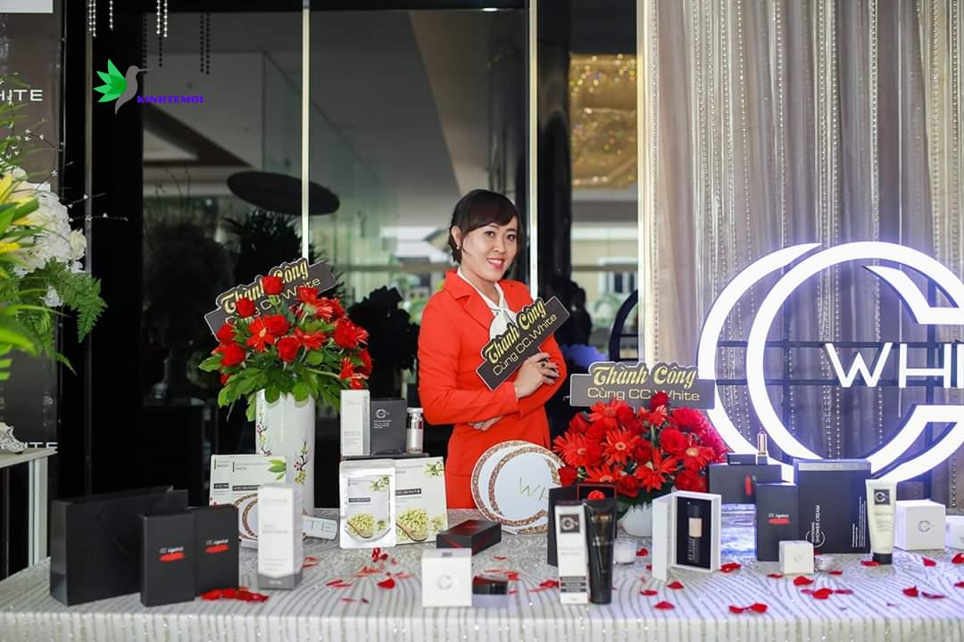 Cô giáo Trúc Uyên kinh doanh thành công cùng mỹ phẩm CC White 