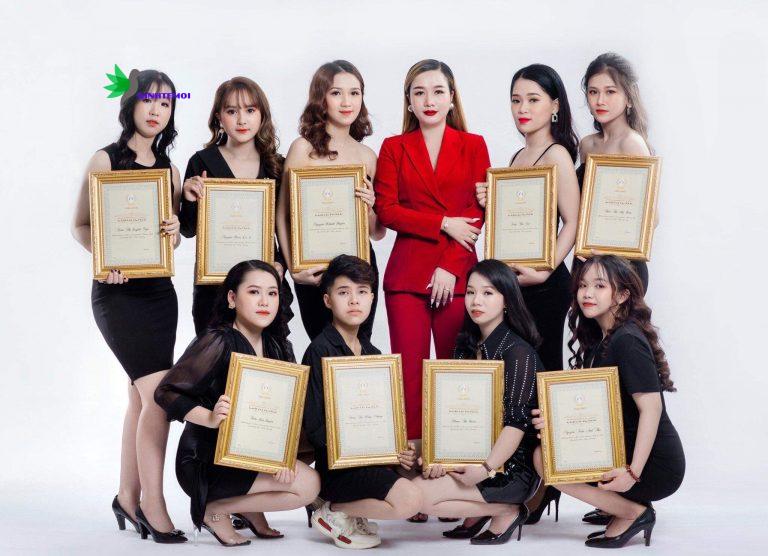 Ngọc Trang – Cô gái vàng trong làng Artist Việt
