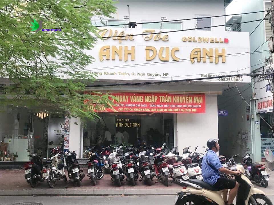 Anh là chủ viện tóc Anh Đức Anh.