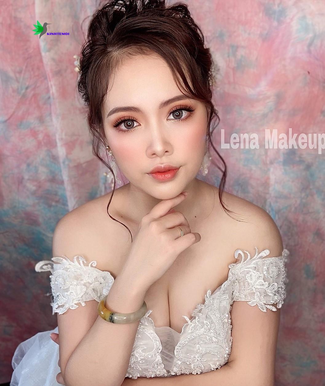 Cô luôn tỉ mỉ trong từng sản phẩm
