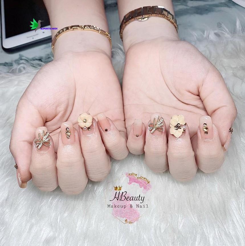Mẫu nail đặc sắc