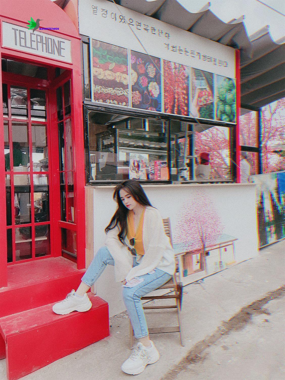 Thanh Thảo được mời về làm mẫu ảnh cho shop thời trang sau khi bộ ảnh xinh đẹp của cô nàng gây sự chú ý