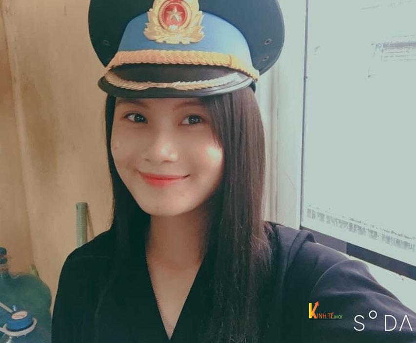 Nữ Sinh Phương Thảo-đi theo ánh sáng của Đảng