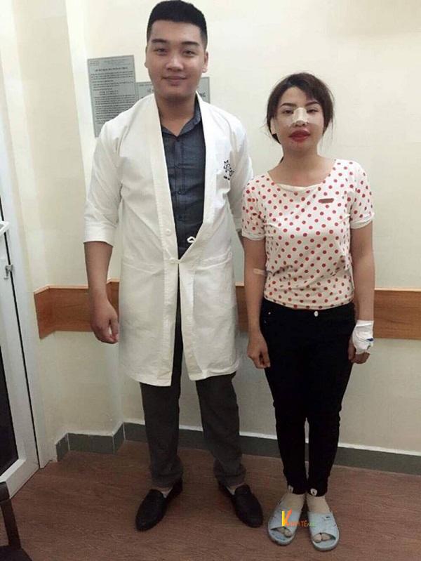 Bác sĩ Phan Hoàng Vinh cùng chị Quách Phượng