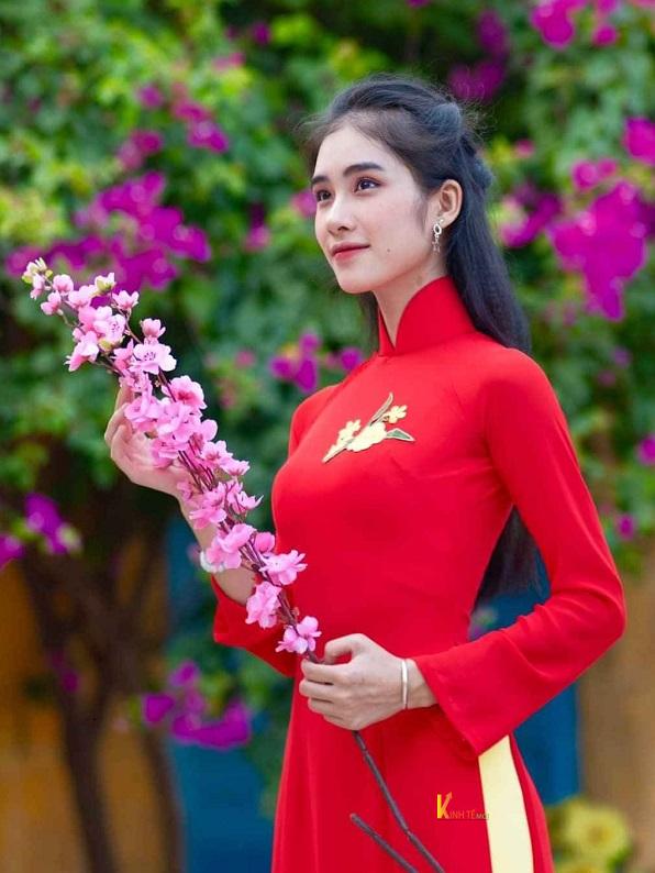 Phương châm sống:"Sống như hoa, nhẹ nhàng mà thơm ngát"