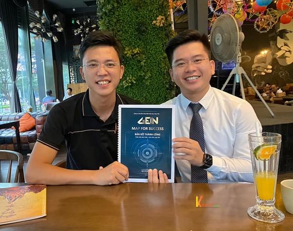 Anh Đạt cùng CEO thời trang GUMAC Lê Thành Vân