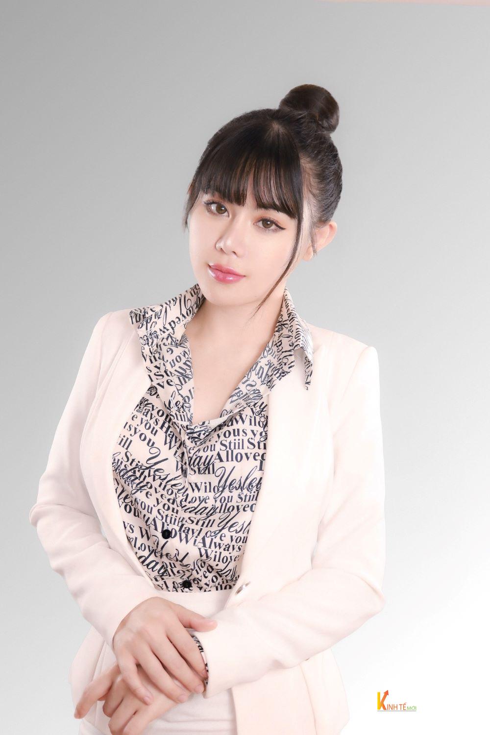 Chân dung cô nàng CEO xinh đẹp